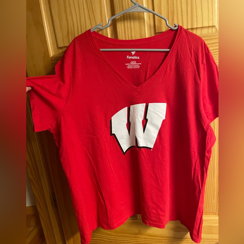 Women’s 3x WI Badger’s shirt
